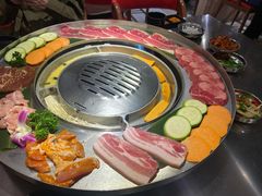 -哈哈碳都·牛肋条无限自助烤肉(台江万达店)