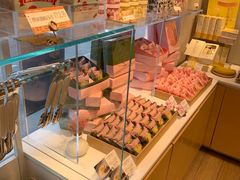 零售区-好利来(光华中心店)