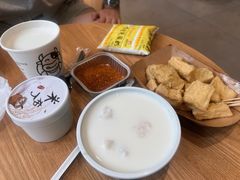 奶白酒-乍甸乳业鲜奶吧(红河水乡店)