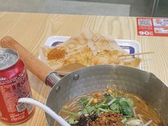 -魔都三兄弟酸辣粉·蘸卤炸串(虹桥万科店)
