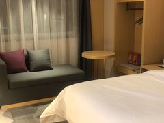 -麗枫酒店(广州中山大学中山眼科中心区庄地铁站店)