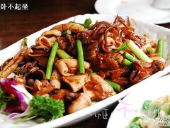 仰卧不起坐の吕氏の五花肉炒笔管鱼-吕氏疙瘩汤·私家菜馆(慈云寺店)