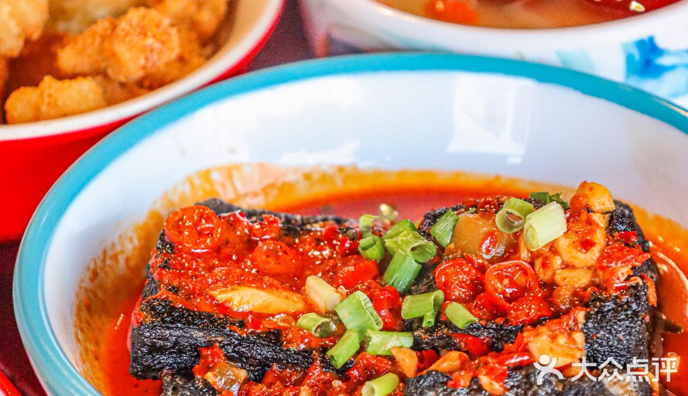 朋友是长沙人，和我一直吹捧湖南米粉比广西粉好吃