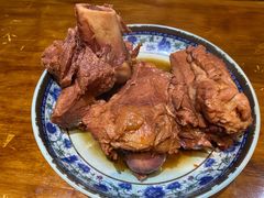 酱骨棒-东北哈尔滨酱骨头馆房掌柜铁锅炖