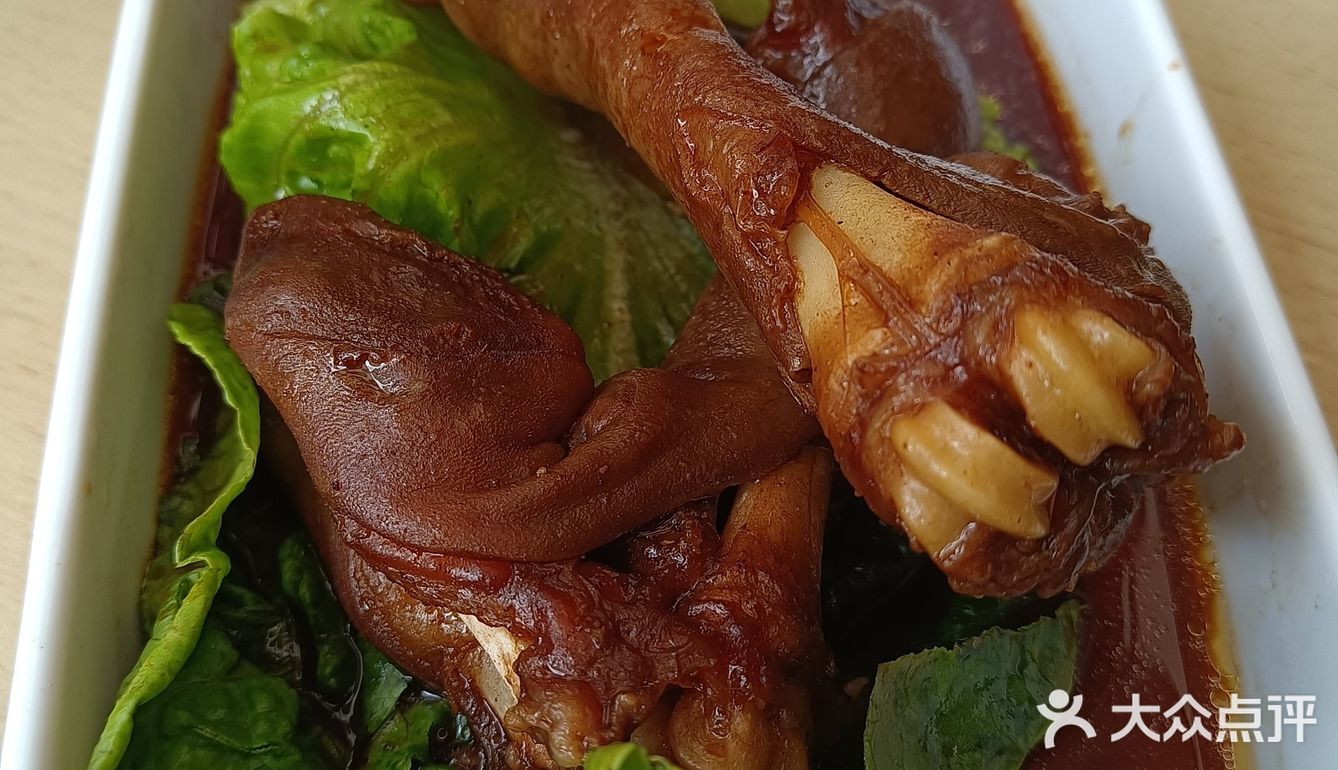 山珍海味皆过客，一锅羊肉慰平生。