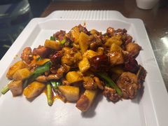 -隔壁老王·家常云南菜(花巷店)