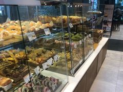 面包甜点陈列柜-巴黎贝甜(常德路店)