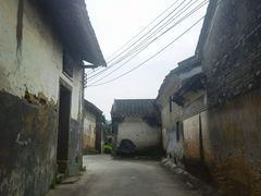 -皇思扬古围村