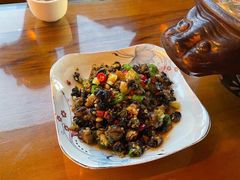 -临江餐馆二楼美食部落