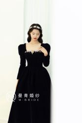 -曼青婚纱礼服馆