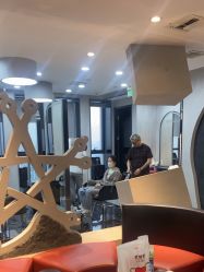-TOP HAIR SALON