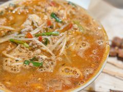 -粉八·云南米线·建水烧烤(常熟路店)