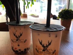 -THE ALLEY 鹿角巷(华润万象城店)