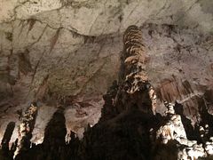 -波斯托伊纳溶洞