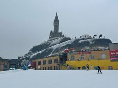 -采薇庄园四季滑雪场
