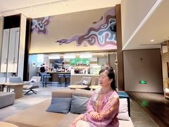 -上海南京路步行街假日酒店