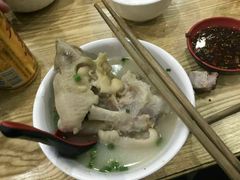 -雷祖芳老妈蹄花店