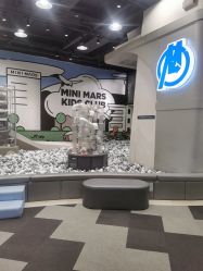 -MINI MARS 脚下的城市乐园·餐饮·派对(静安江宁店)