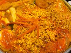 -军硕烤肉·部队火锅(二七万达店)