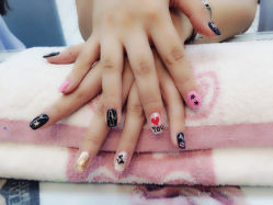 iphone_upload_pic-娃娃美甲wawa nail salon