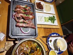 -娜仁图雅蒙古美食村(33小镇店)