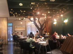 大堂-梧桐树下(云锦世家店)