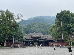 -峨眉山报国寺