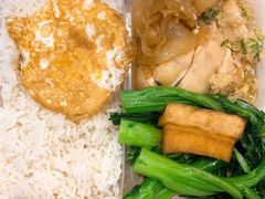 海哲拼白切鸡饭-东江海鲜酒家(艺都分店)