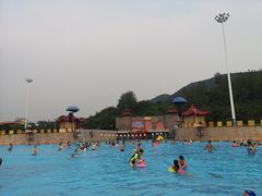 -汤山欢乐雪世界