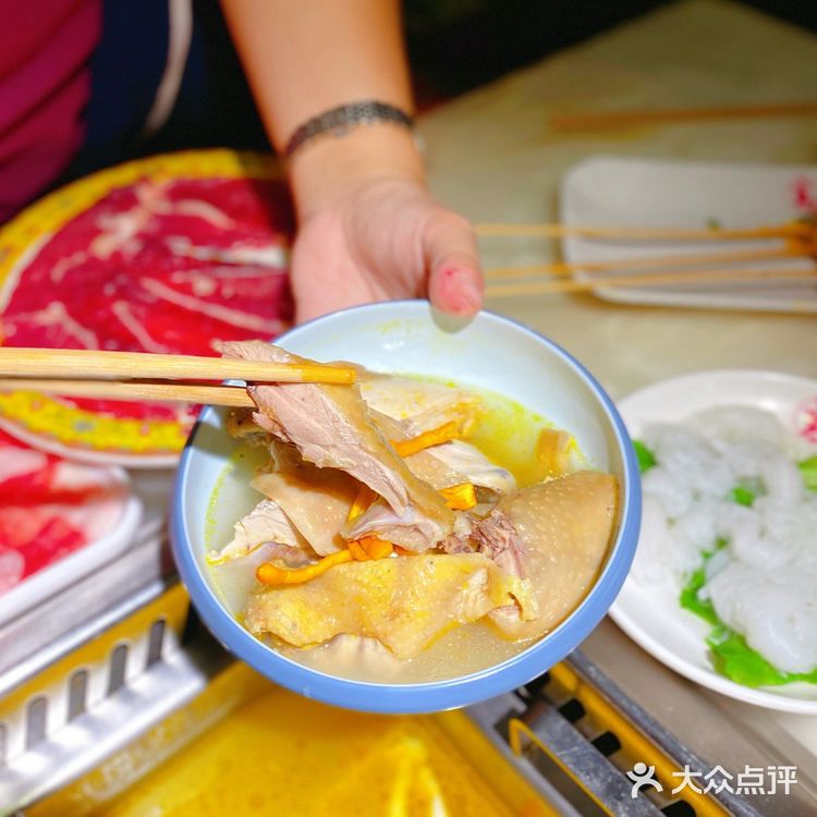 在上海也能吃到火辣辣的重庆火锅