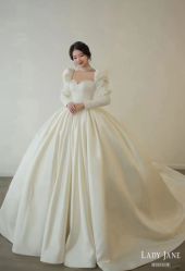 -Lady  Jane高端婚纱礼服馆
