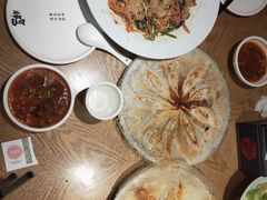 -宽鲜锅贴家常菜(永旺东部购物中心香港中路店)