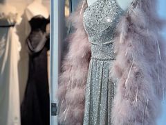 -圣霏亚礼服租赁·主持人服装租赁(上海静安总店)