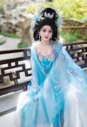 -一揽芳华汉服旗袍体验馆(拙政园店)