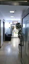 -镁连社·美联社