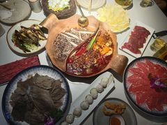 -墨居上隐·院子里火锅(峨眉店)