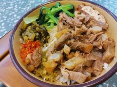 猪软骨剁椒拌饭-流浪地图剁椒卤汁拌饭(未来城购物广场店)