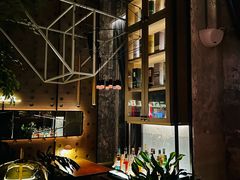 -FOUR PLAY BAR