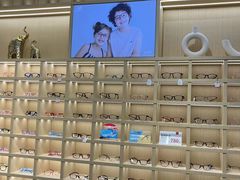 -一代眼镜·蔡司配镜(浦东大拇指广场店)