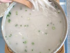 泉水鲫鱼汤-鲜塘宴·千岛湖大鲫鱼(南湖店)