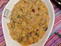 -香巴拉云南餐厅(华莱坞店)