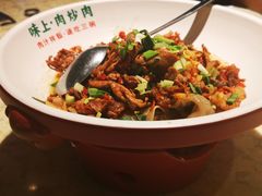 老坛辣椒炒肉-味上湘菜馆(岳麓山店)