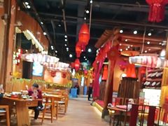 -老滇山寨•云南特色菜•地方菜•民族风情歌舞表演(金碧店)