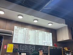 -何太太馄饨面铺(大浒东苑店)