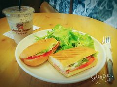 -高乐雅咖啡(宜山路店)
