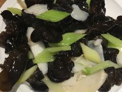 -峨嵋小镇·川菜(勒泰中心店)