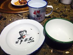 -沪小二炭火蛙锅(淮海中路美食不夜城店)