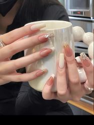-赢韵美甲美睫瑞士净斑中心