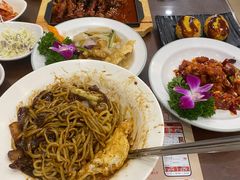-贵宾庄炸酱面·韩式料理(高区店)
