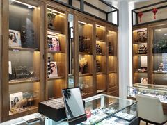 -回瑞眼镜·蔡司·依视路官方授权店(广益路万达店)
